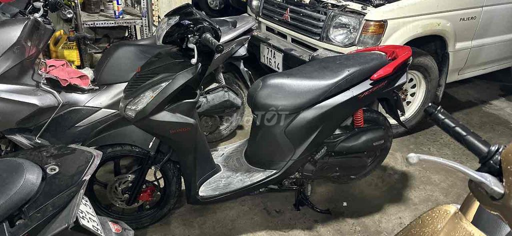 Honda Vision 110 Fi 2017 матовый черный, госномера Хошимина, родной