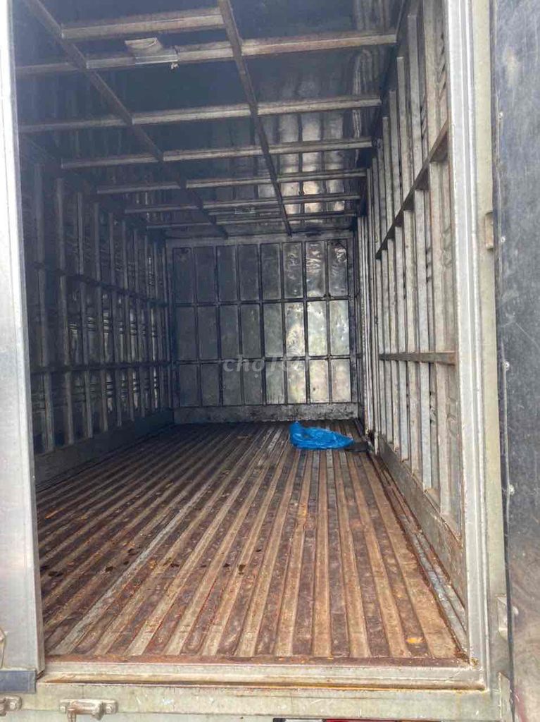 Thaco Olin 198 sx 2013 tải 1T6 Thùng kín dài 4m3 c. Mua bán Xe tải, xe ben tại Quận Liên Chiểu Đà Nẵng được đăng bởi Tran thanh quoc hình 4