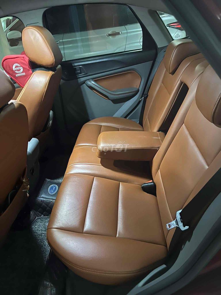 Ford Focus хэтчбек 1.8 2011 Красный 120 000 км