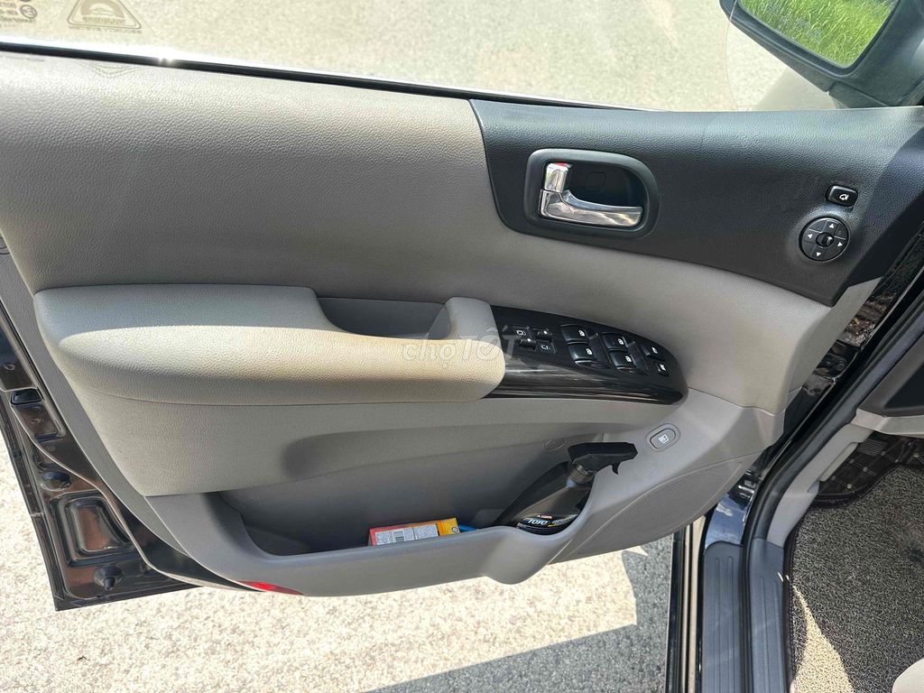 Kia Carnival 2010 - 155 km đời 2010 fom mới xe đẹp. Mua bán Ô tô tại Quận 8 Tp Hồ Chí Minh được đăng bởi Nguyễn Văn Tâm hình 4