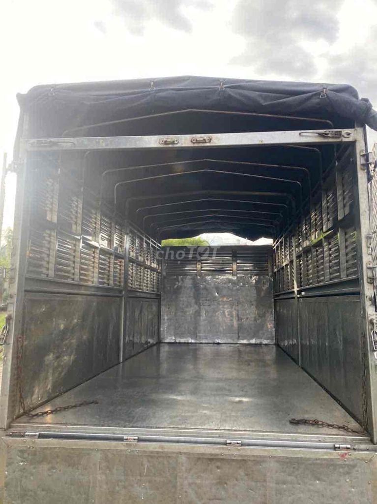 Hyundai HD72 2010 thùng kèo bạc. Mua bán Xe tải, xe ben tại Thành phố Thủ Đức Tp Hồ Chí Minh được đăng bởi Đào hình 3