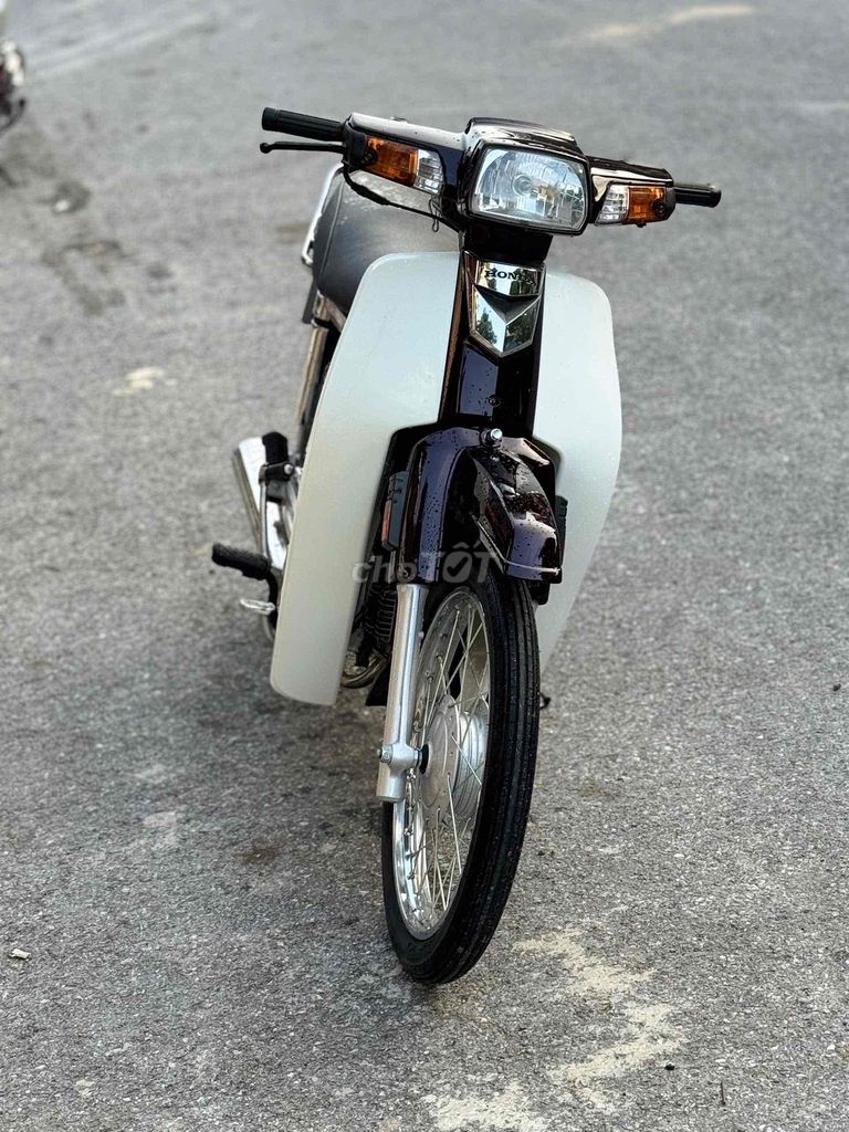 Honda Dream 2012 100i в оригинальном отличном состоянии