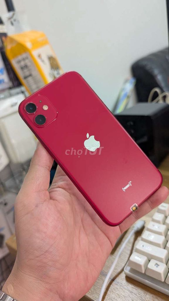 iphone 11 đỏ 64 zin nguyên bản giá êm. Mua bán Điện thoại tại Quận Gò Vấp Tp Hồ Chí Minh được đăng bởi Anh Khoa hình 1