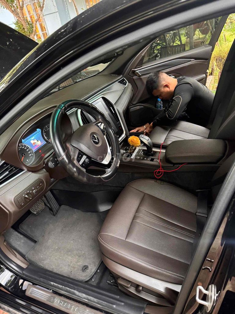 Vinfast Lux A Plus 2020 Đen 80.000 km. Mua bán Ô tô tại Quận Thanh Xuân Hà Nội được đăng bởi Trần Quang Huy hình 5