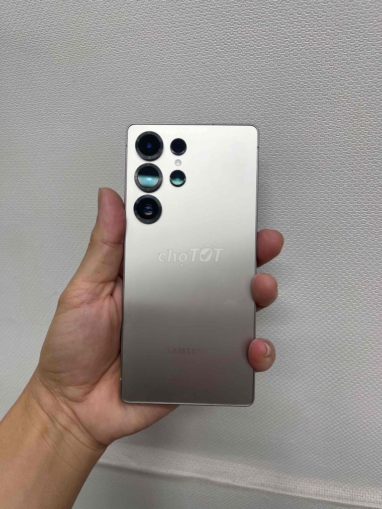 Samsung Galaxy S25 Ultra Bạc 99% mới. Mua bán Điện thoại tại Quận Phú Nhuận Tp Hồ Chí Minh được đăng bởi hoang anh 255 hình 1