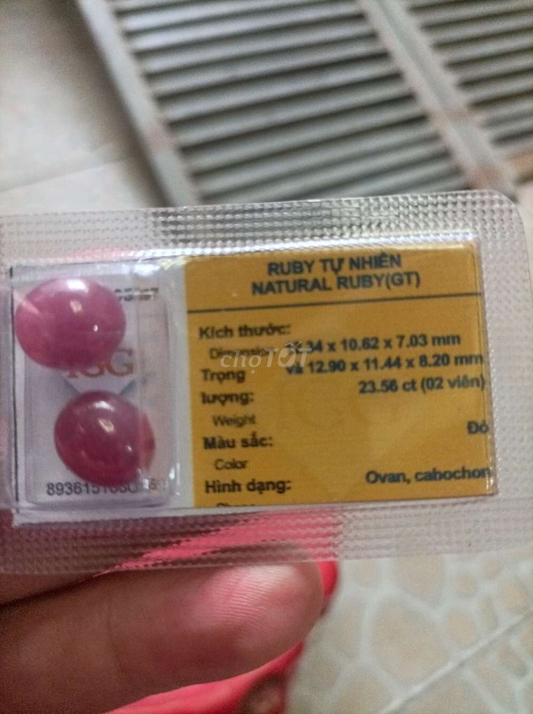 2 viên ruby lục yên thiên nhiên có kiểm định