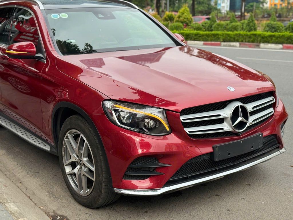 Mercedes Benz GLC Class 2017 300 - 55000 km. Mua bán Ô tô tại Quận Thanh Xuân Hà Nội được đăng bởi Nguyễn Tuấn Hoàng hình 4