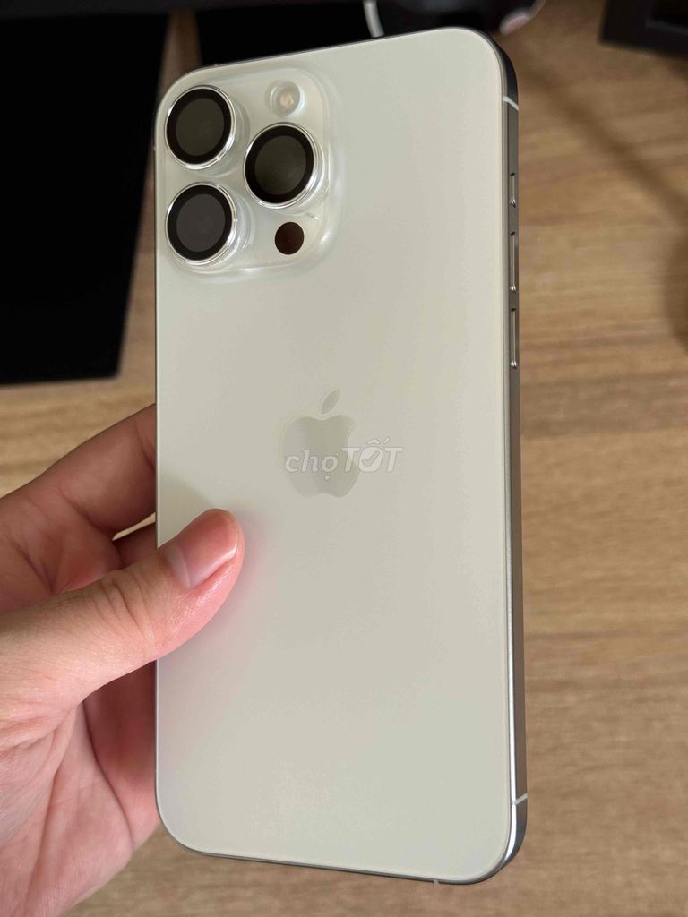 Apple iPhone 15 Pro Max Trắng - pin 85%. Mua bán Điện thoại tại Quận Bình Tân Tp Hồ Chí Minh được đăng bởi Nguyễn Hoàng Minh Nhật hình 1