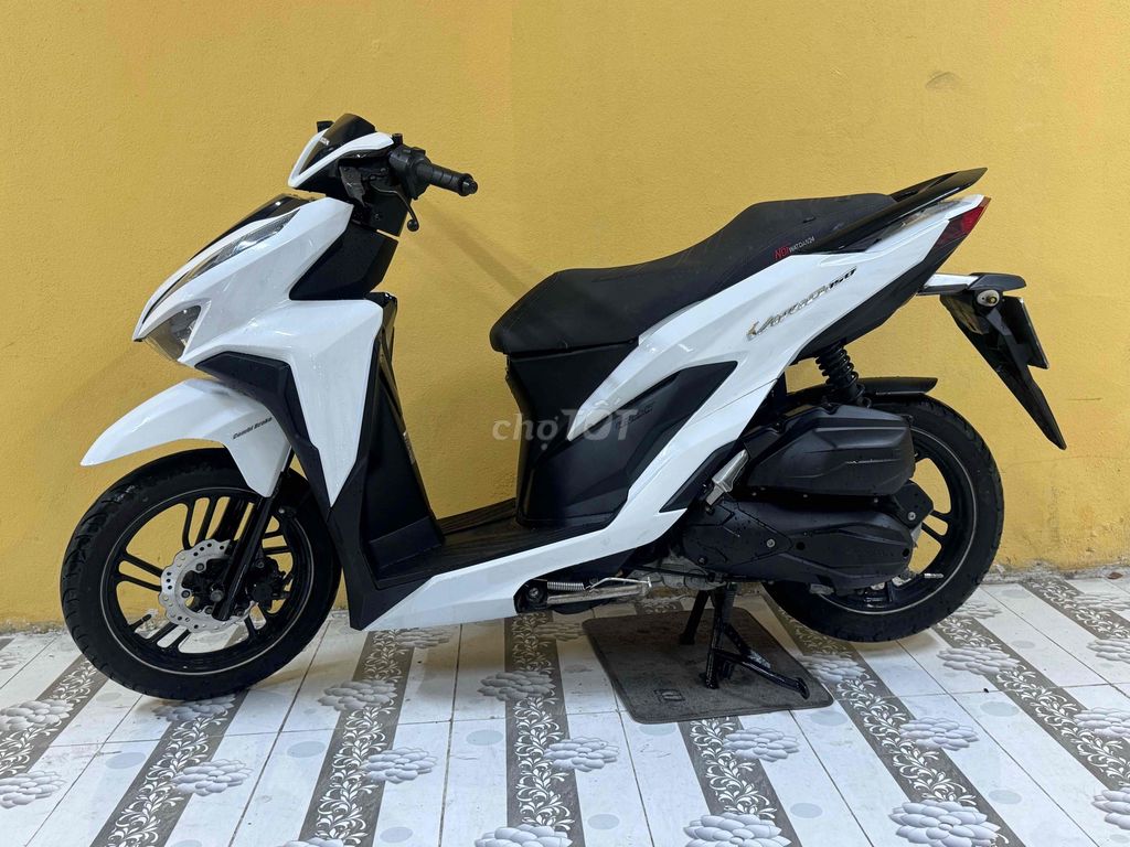 Honda Vario 150 2020 белый с черным, состояние супер, 43C1-920.49
