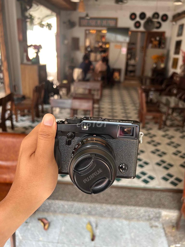 Fujifilm X-Pro2 đen khá đẹp