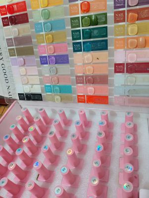 Bộ dụng cụ làm móng chuyên nghiệp. Mua bán Phụ kiện thời trang khác tại Thị xã Hoàng Mai Nghệ An được đăng bởi Boong