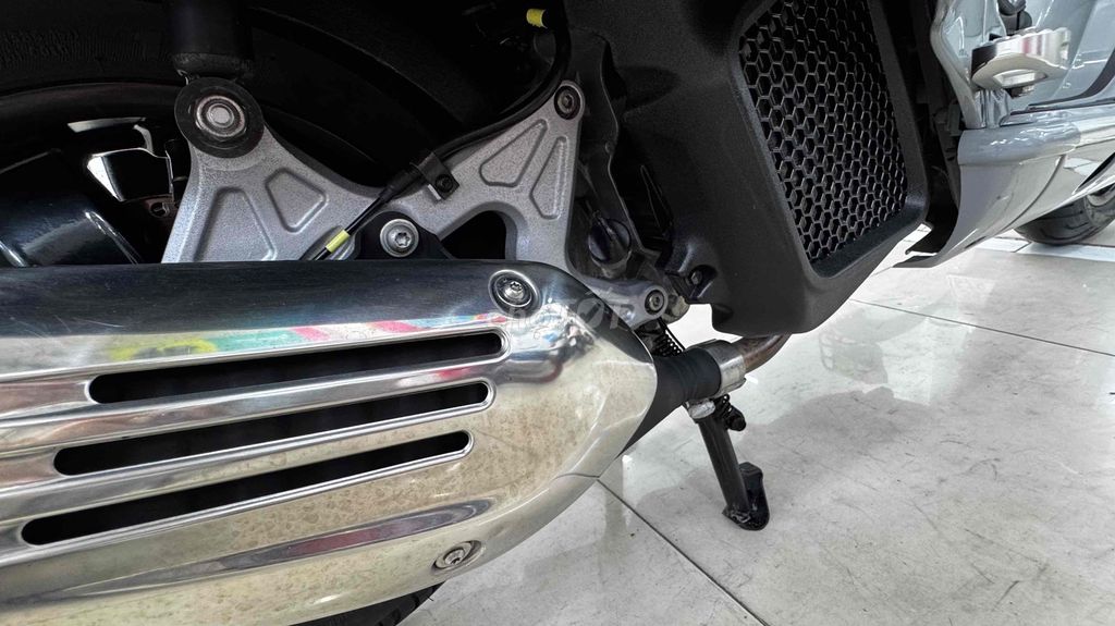 Vespa Gts xám si măng 2022 ngay chủ xe siêu đẹp. Mua bán Xe máy tại Quận Phú Nhuận Tp Hồ Chí Minh được đăng bởi VESPA  PIAGGIO BẢO HƯNG Vespa cũ trả góp  hình 12
