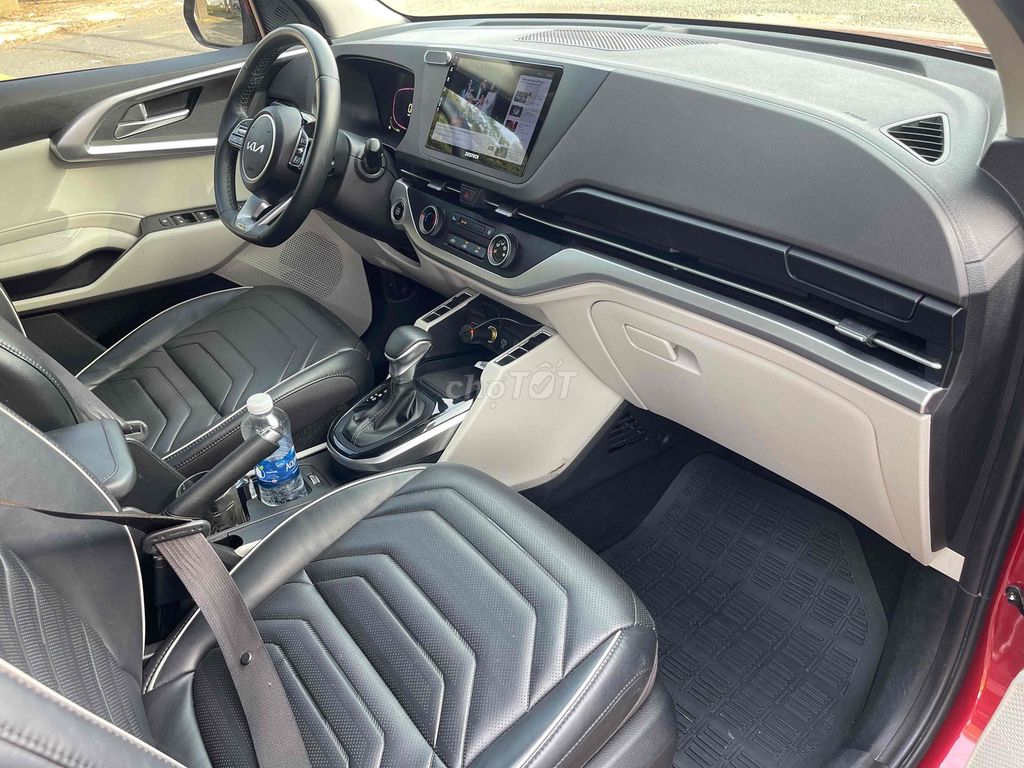 Kia Carens Đỏ 7 chỗ Số tự động xe cực đẹp. Mua bán Ô tô tại Huyện Bảo Lâm Lâm Đồng được đăng bởi Van hình 8