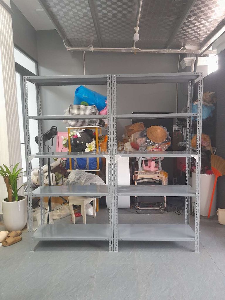 Kệ sắt v lỗ Cao 2m - 5tầng . Mua bán Tủ, kệ gia đình tại Thành phố Biên Hòa Đồng Nai được đăng bởi Thu Hoàng hình 1