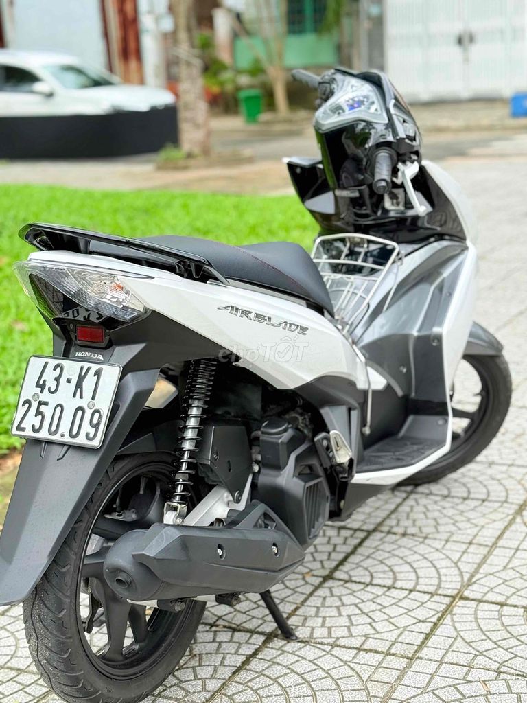 Ab 11.2015 siêu đẹp, biển 43. Mua bán Xe máy tại Quận Sơn Trà Đà Nẵng được đăng bởi AN  chuyên mua bán xe máy cũ tại 386 ngô quyền sơn trà đà nẵng  BÁN XE TRẢ GÓP hình 9