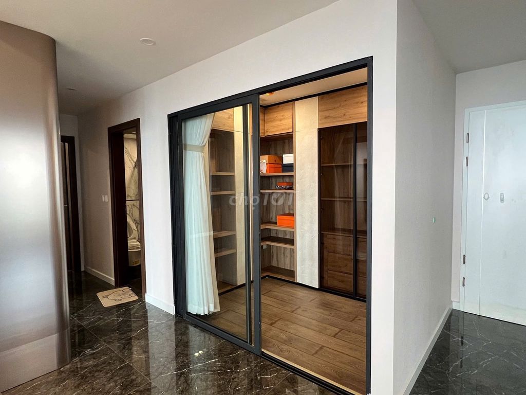 Cho thuê căn hộ Sunshine Golden River Ciputra, 123m2, 2PN, 25tr/tháng