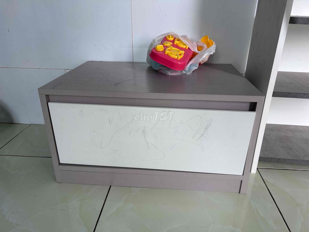 Tủ đầu giường gỗ xám trắng. Mua bán Tủ, kệ gia đình tại Thành phố Biên Hòa Đồng Nai được đăng bởi Mèo Con hình 1