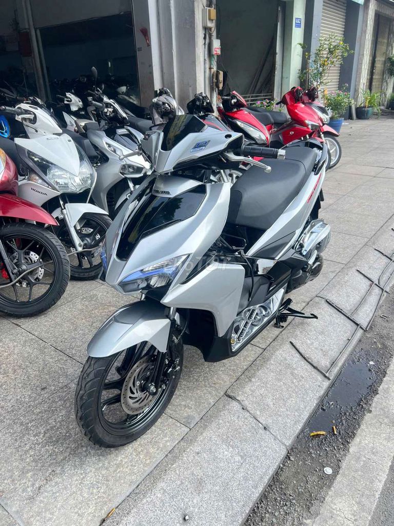 Honda Vision Cao cấp 2023 Серый