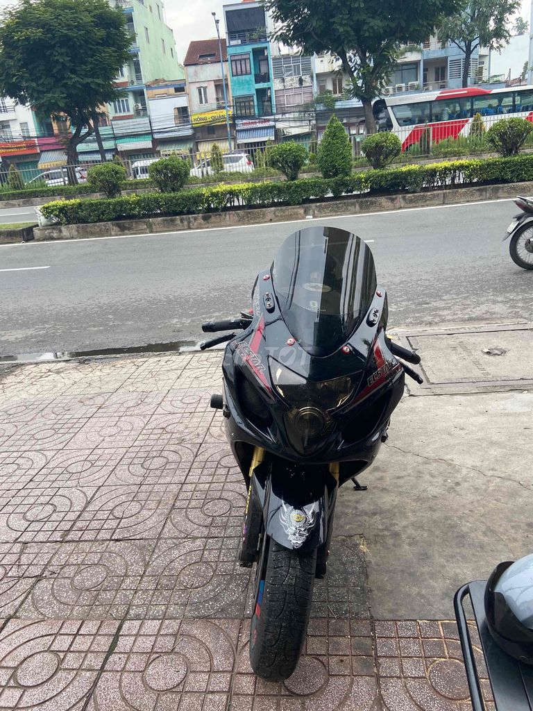 GSX600 xe hải quan sang tên giá đẹp. Mua bán Xe máy tại Quận 12 Tp Hồ Chí Minh được đăng bởi hoàng vinh hình 4