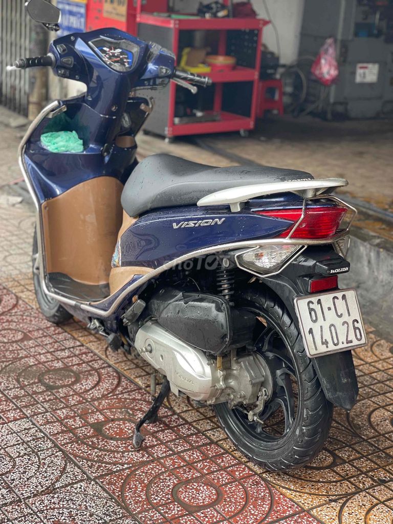 Honda Vision Xanh, Nâu