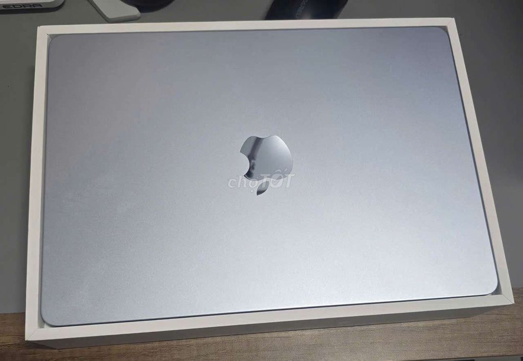 Apple Macbook Air M4 256GB Xanh sạc 5 lần. Mua bán Laptop tại Thành phố Cà Mau Cà Mau được đăng bởi Gia Phu hình 1