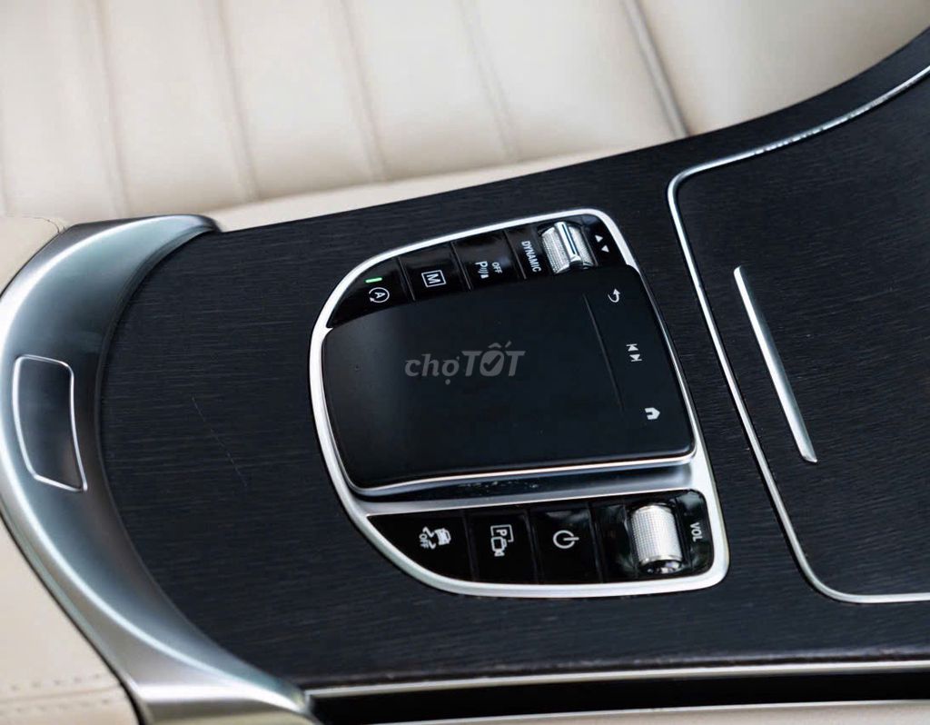 Mercedes Benz GLC300 4MATIC 2021. Mua bán Ô tô tại Quận 1 Tp Hồ Chí Minh được đăng bởi LongAnh AuTo  hình 13