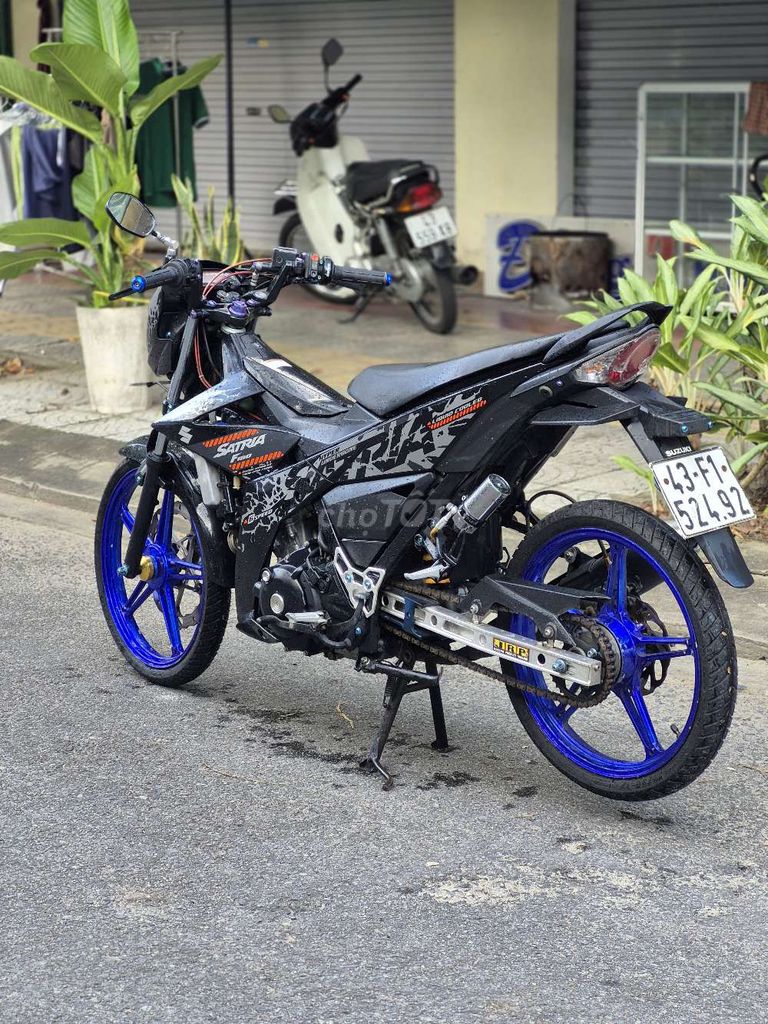 Suzuki Satria zin chất, cần bán hoặc giao lưu. Mua bán Xe máy tại Quận Liên Chiểu Đà Nẵng được đăng bởi Cuong hình 5