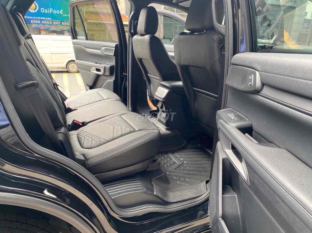 Ford Everest 2023 Titanium 2.0L 4x2 AT - 4500 km. Mua bán Ô tô tại Quận Tân Bình Tp Hồ Chí Minh được đăng bởi Sài Gòn Ford hình 12