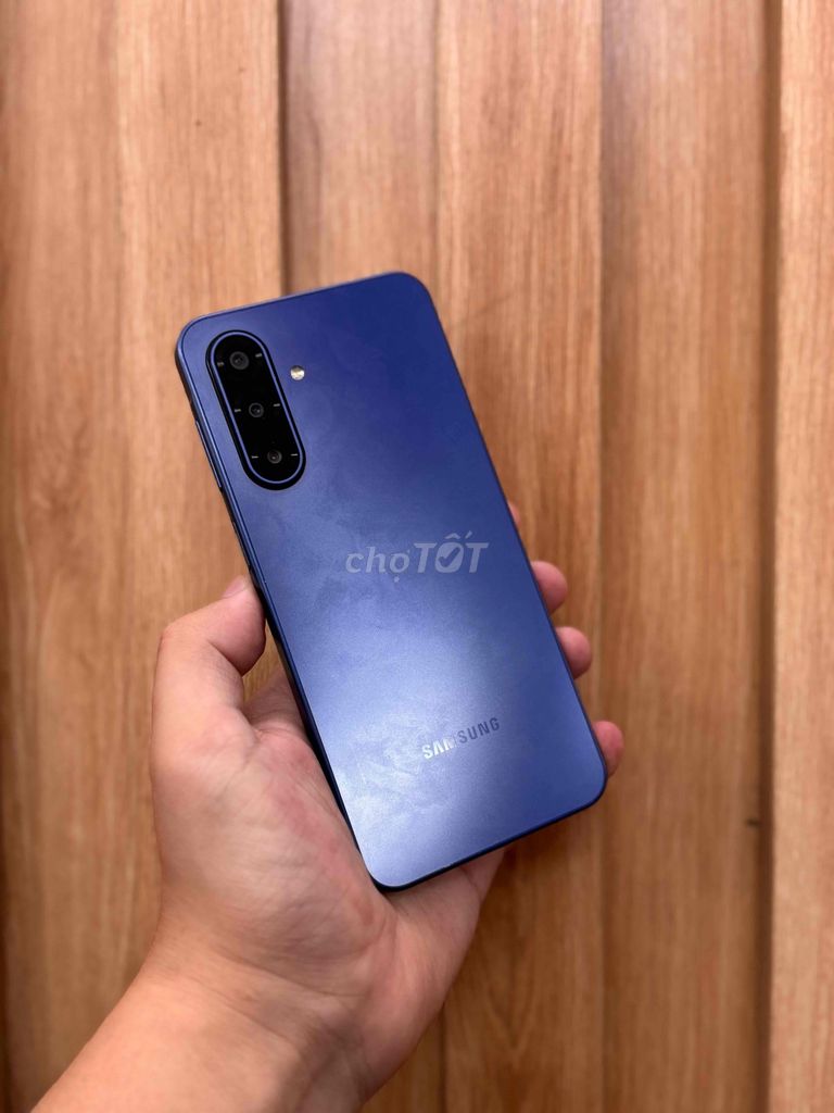 Samsung A17 128GB Xanh Việt Nam bh 12/2026. Mua bán Điện thoại tại Quận Đống Đa Hà Nội được đăng bởi  HT Mobie Trả góp nợ xáu bao duyệt hình 1