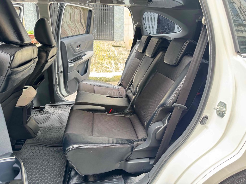 Toyota Veloz 2022 CVT hỗ trợ bank. Mua bán Ô tô tại Quận Tân Phú Tp Hồ Chí Minh được đăng bởi Hoàng Gia Auto hình 7