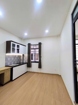 Room 25 m² · Đường số 6