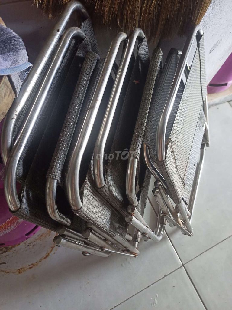 Ghế gấp Kim loại Vải Xám Đã sử dụng. Mua bán Bàn ghế tại Huyện Phú Vang Thừa Thiên Huế được đăng bởi Thành hình 1