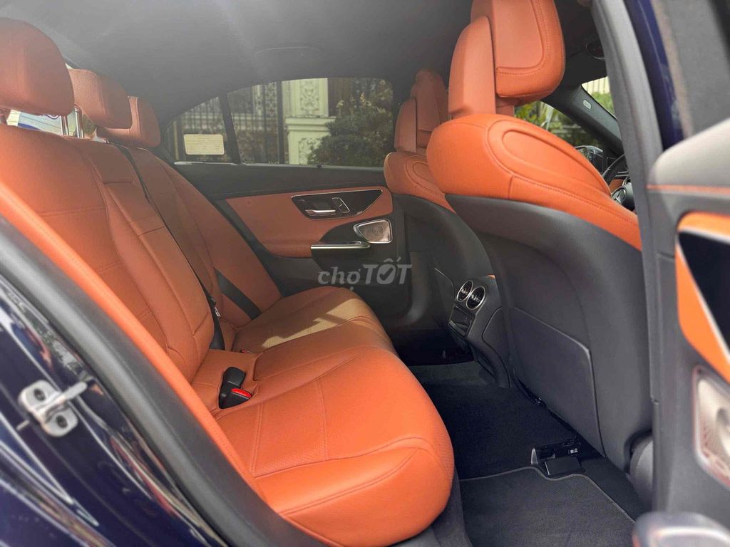 Mercedes C200 Avantgarde Plus 2022 có xuất hoá đơn. Mua bán Ô tô tại Quận Bình Tân Tp Hồ Chí Minh được đăng bởi Hoàng Thọ hình 8