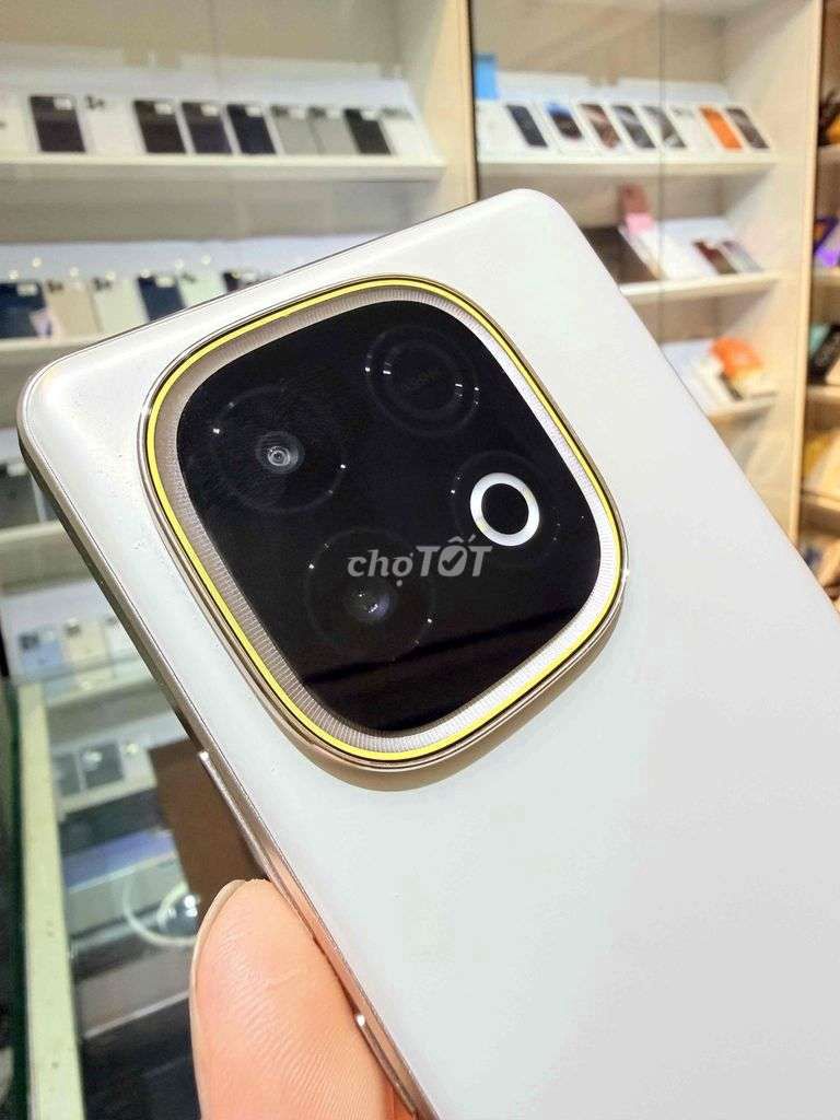 iQOO Z10 Turbo Plus Trắng. Mua bán Điện thoại tại Huyện Kiên Lương Kiên Giang được đăng bởi lê chi cường  hình 1
