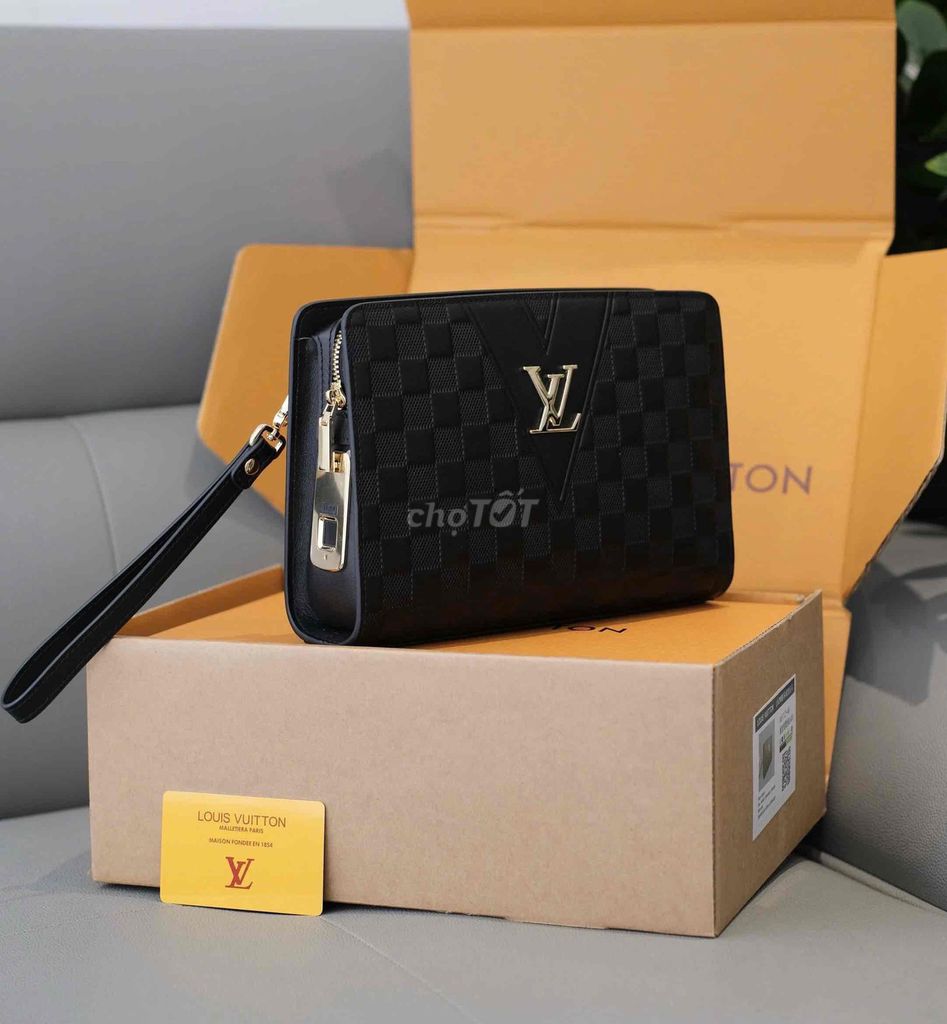 Ví Cầm Tay Nam/ Clutch LV Khoá Vân Tay Cao Cấp. Mua bán Túi xách tại Quận Bình Tân Tp Hồ Chí Minh được đăng bởi Trúc Phương hình 1