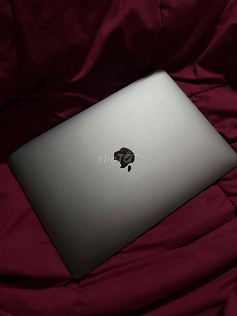 Macbook Air M1, 8/256gb Còn bato hành của Apple. Mua bán Laptop tại Quận Đống Đa Hà Nội được đăng bởi Trịnh Ngọc Lan hình 1