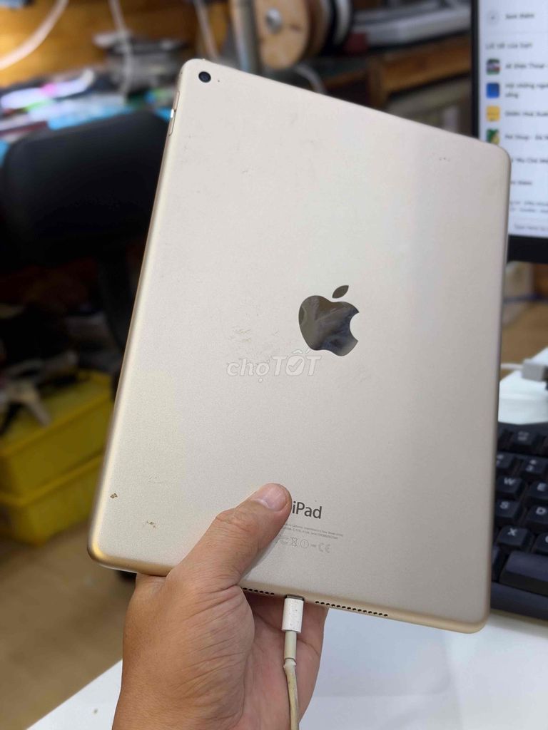 Apple iPad Air 2 Vàng 64 GB. Mua bán Máy tính bảng tại Quận Thanh Khê Đà Nẵng được đăng bởi dương hình 1