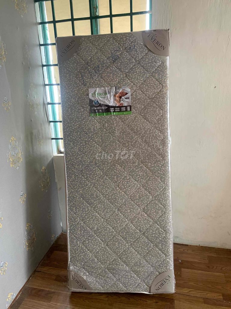 Đệm bông ép Everon còn bảo hành. Mua bán Giường, chăn ga gối nệm tại Quận Bình Thạnh Tp Hồ Chí Minh được đăng bởi Nguyễn Dương Khánh Hà hình 1