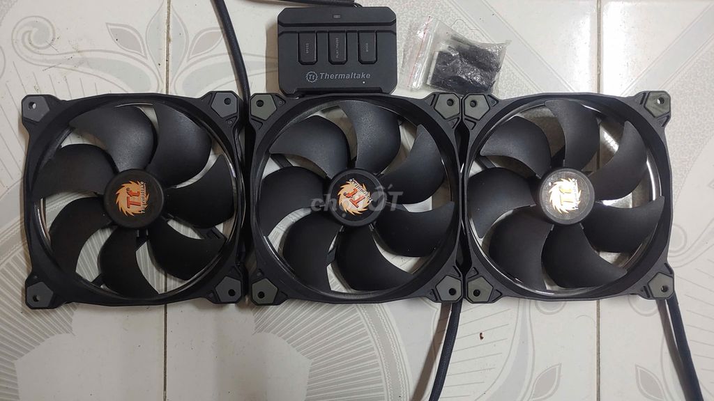 Kit 3 fan Thermaltake Riing 140 RGB new