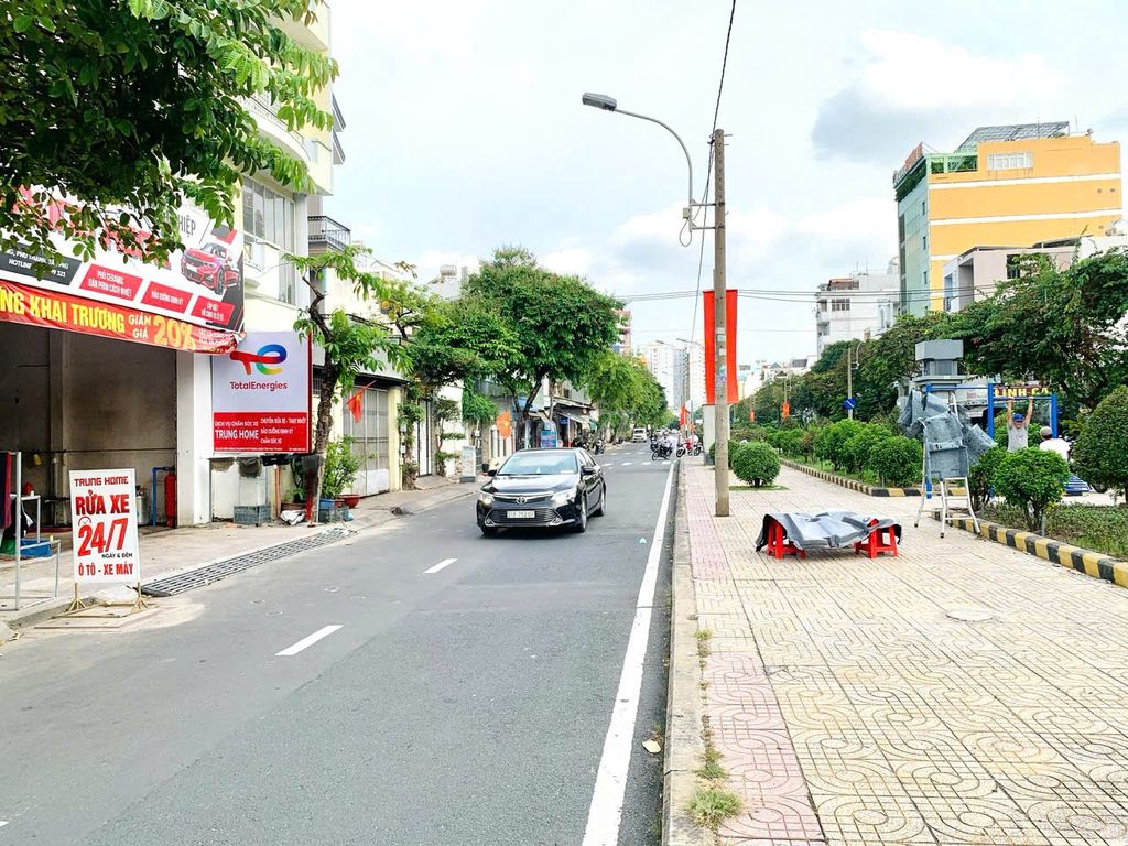Bán nhà MTNB Hiền Vương, 6x16.5m, cấp 4, GẦN Lê Khôi, 16.8  tỷ