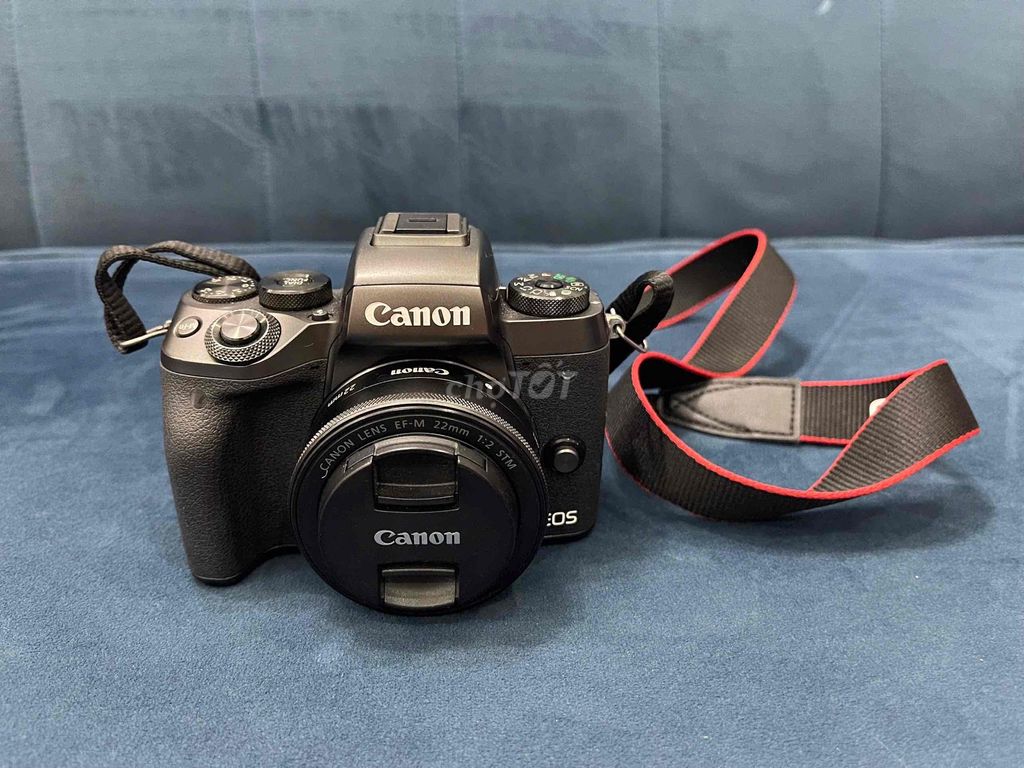 Máy ảnh Canon M5 EF-M 22mm f2.0 Đen 98%. Mua bán Máy ảnh, Máy quay tại Quận Bình Thuỷ Cần Thơ được đăng bởi carot hình 1