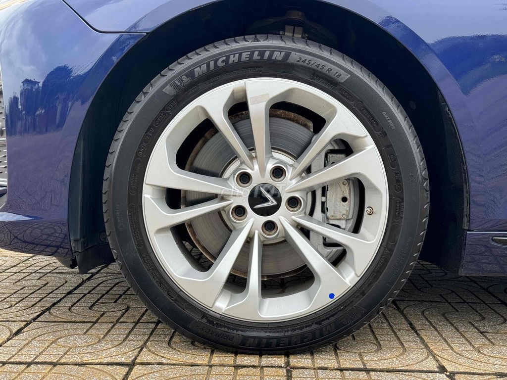 VinFast Lux A2.0 2021 2.0 AT - 50000 km. Mua bán Ô tô tại Quận Cẩm Lệ Đà Nẵng được đăng bởi nguyễn văn khoa hình 19