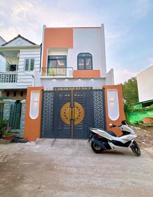 Nhà trệt lầu 3 phòng ngủ - KDC Dầu Khí ngang Bệnh viện Nhi Đồng