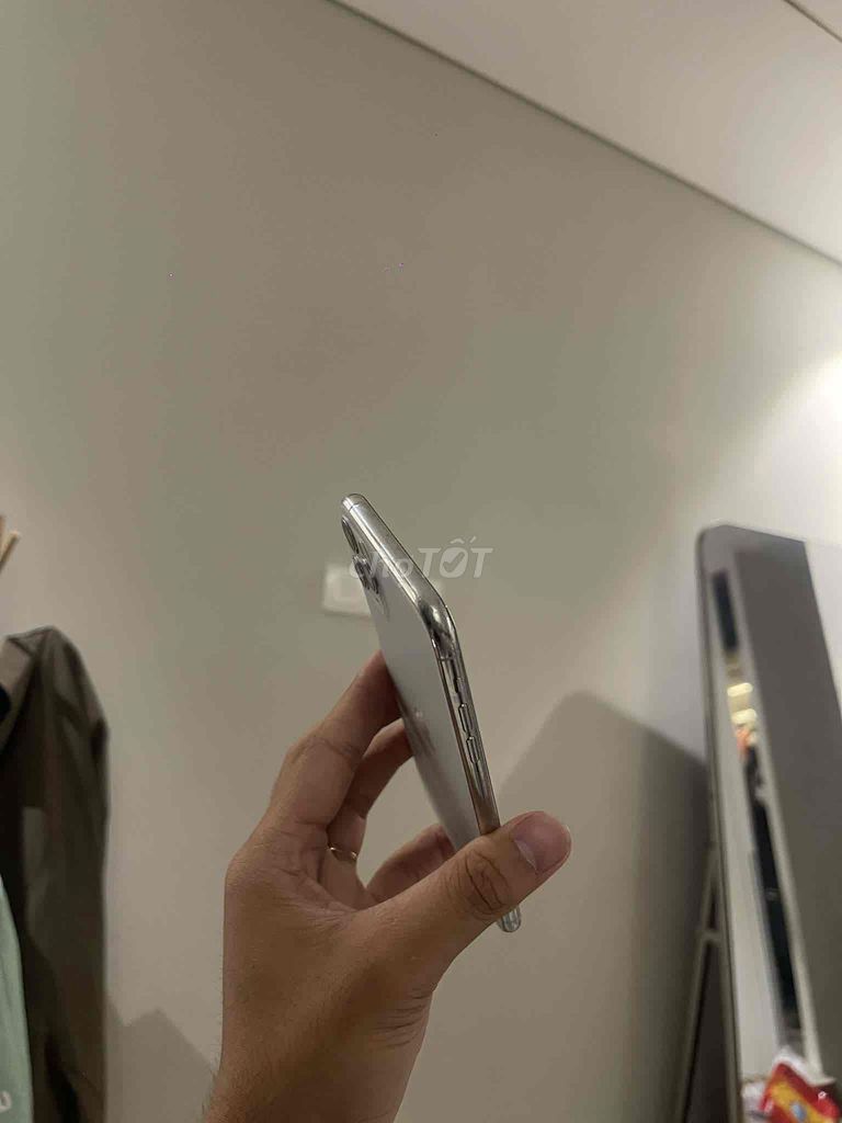 iPhone 11 Pro Max Bạc 98%. Mua bán Điện thoại tại Huyện Quốc Oai Hà Nội được đăng bởi nghĩa văn  hình 1