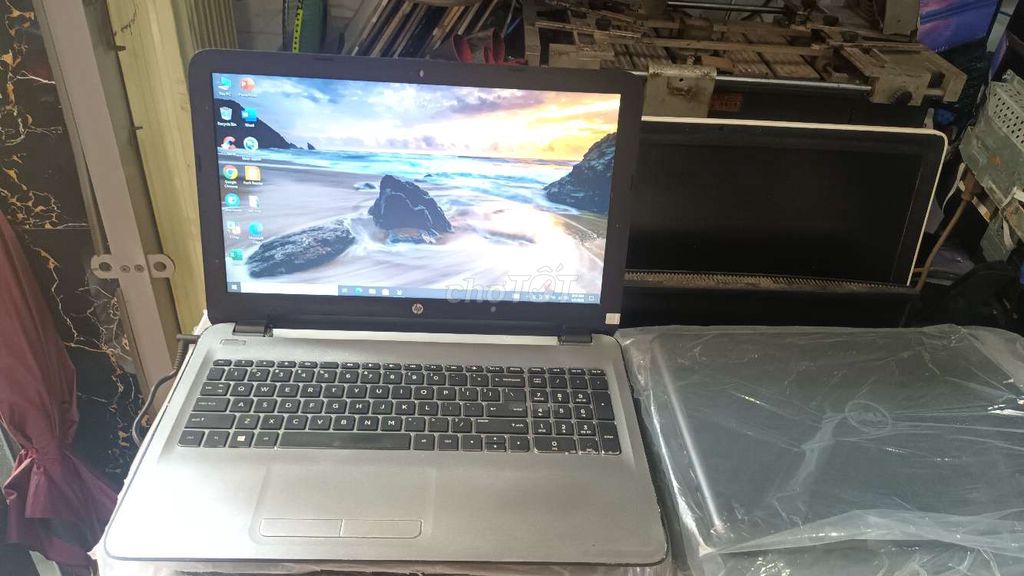 HP Notebook i3-6100 ram8gb ssd120gb. Mua bán Laptop tại Quận Hải Châu Đà Nẵng được đăng bởi NGUYỄN ĐĂNG LÝ hình 1