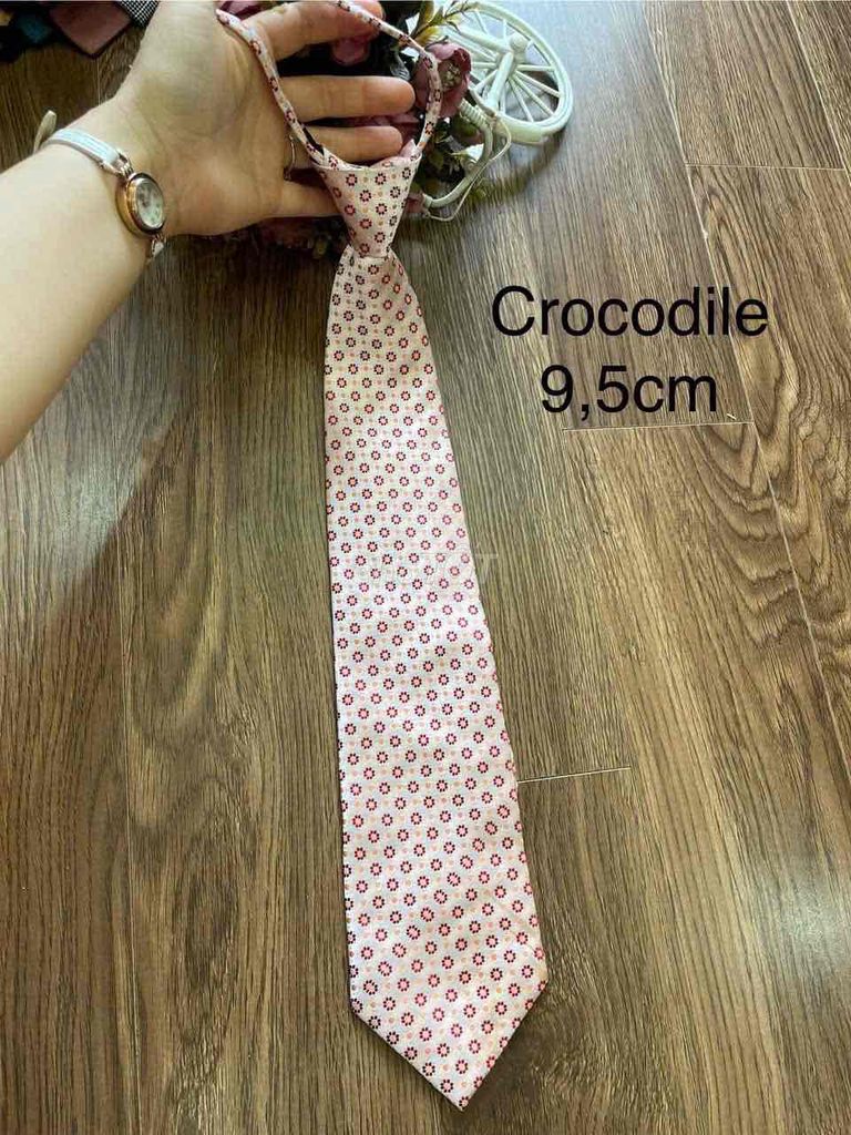 cà vạt hiệu CROCODILE