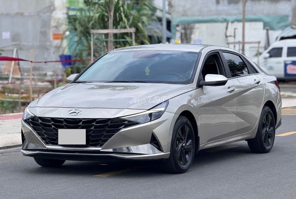 Elantra 2022 số tự động, hỗ trợ bank toàn quốc. Mua bán Ô tô tại Quận 12 Tp Hồ Chí Minh được đăng bởi NHI Ô TÔ AN SƯƠNG hình 3
