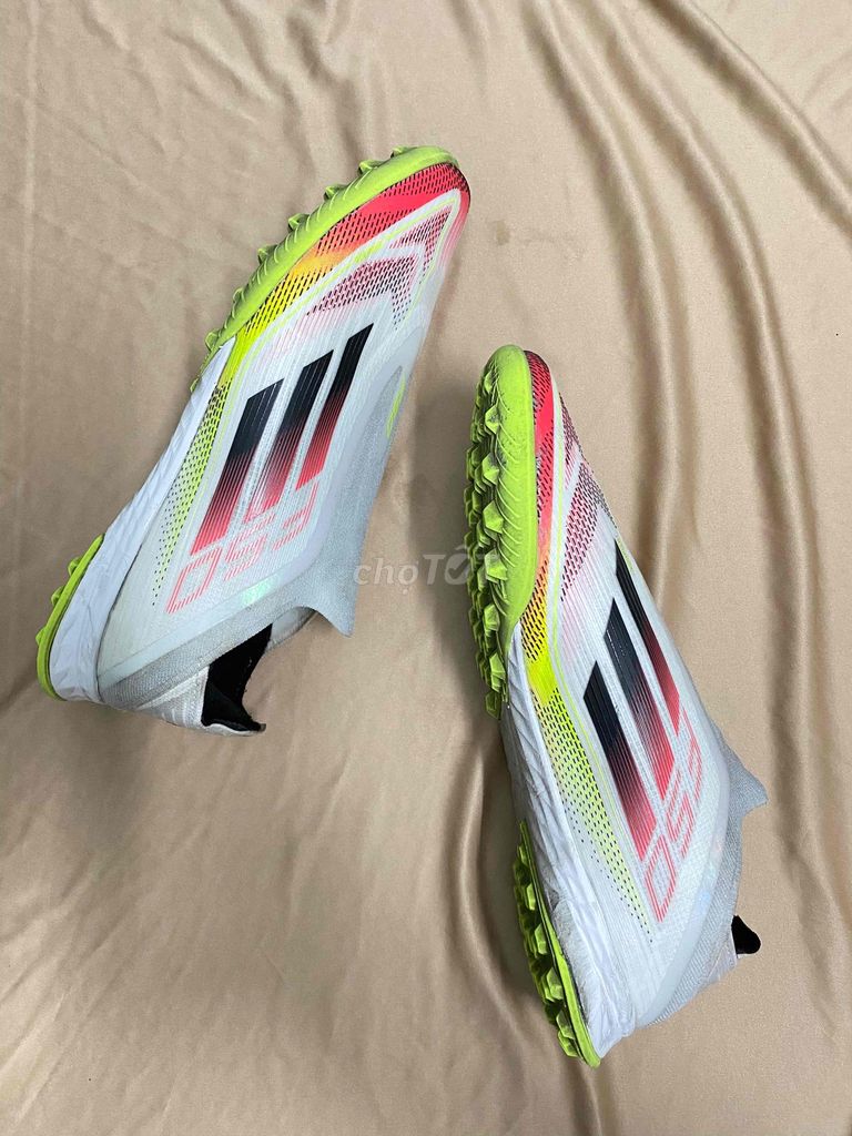 Giày đá banh ráp đế F50 Elite LL TF Size 41 26cm