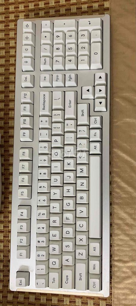 Bàn phím cơ Monka 6102 Nhôm Trắng 98%. Mua bán Phụ kiện (Màn hình, Chuột...) tại Huyện Kim Bảng Hà Nam được đăng bởi Nguyễn Trung Hiếu hình 1