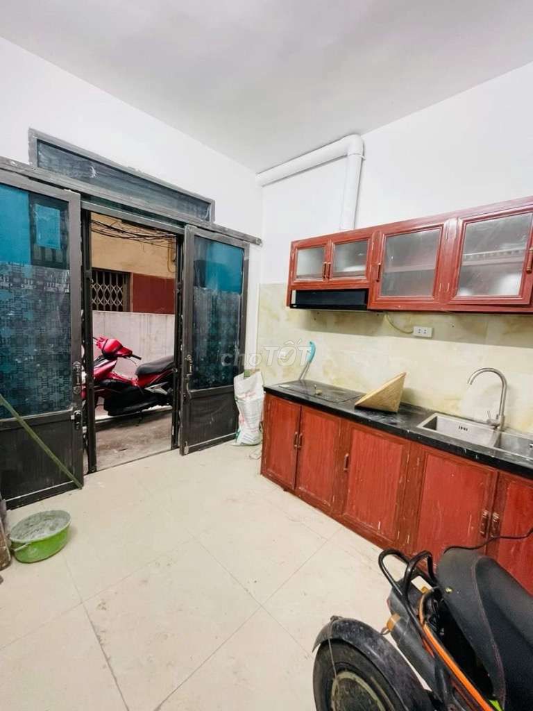 Hơn 2,5tỷ 🏡 Minh_Khai - 5m ra phố 4 làn xe chạy, 17m2 ,4 tầng,3 Ngủ